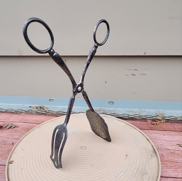 Vintage Pastry Tongs - Picture 1 of 7